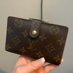 1995 authentic Louis Vuitton kisslock wallet